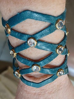 criss cross leather jewel bracelet